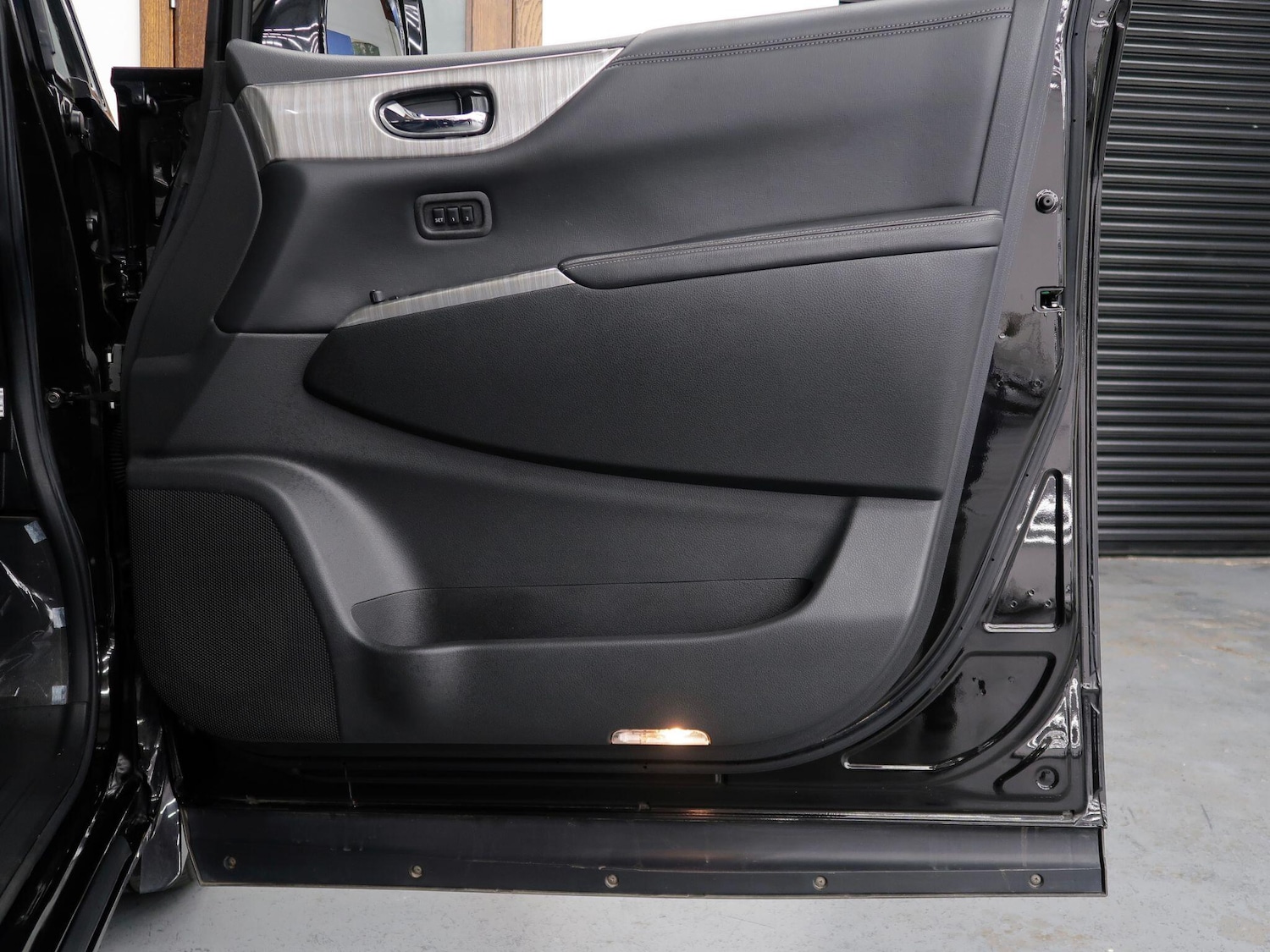 Used Nissan Elgrand 2019 for sale - 78072691: Photo 30