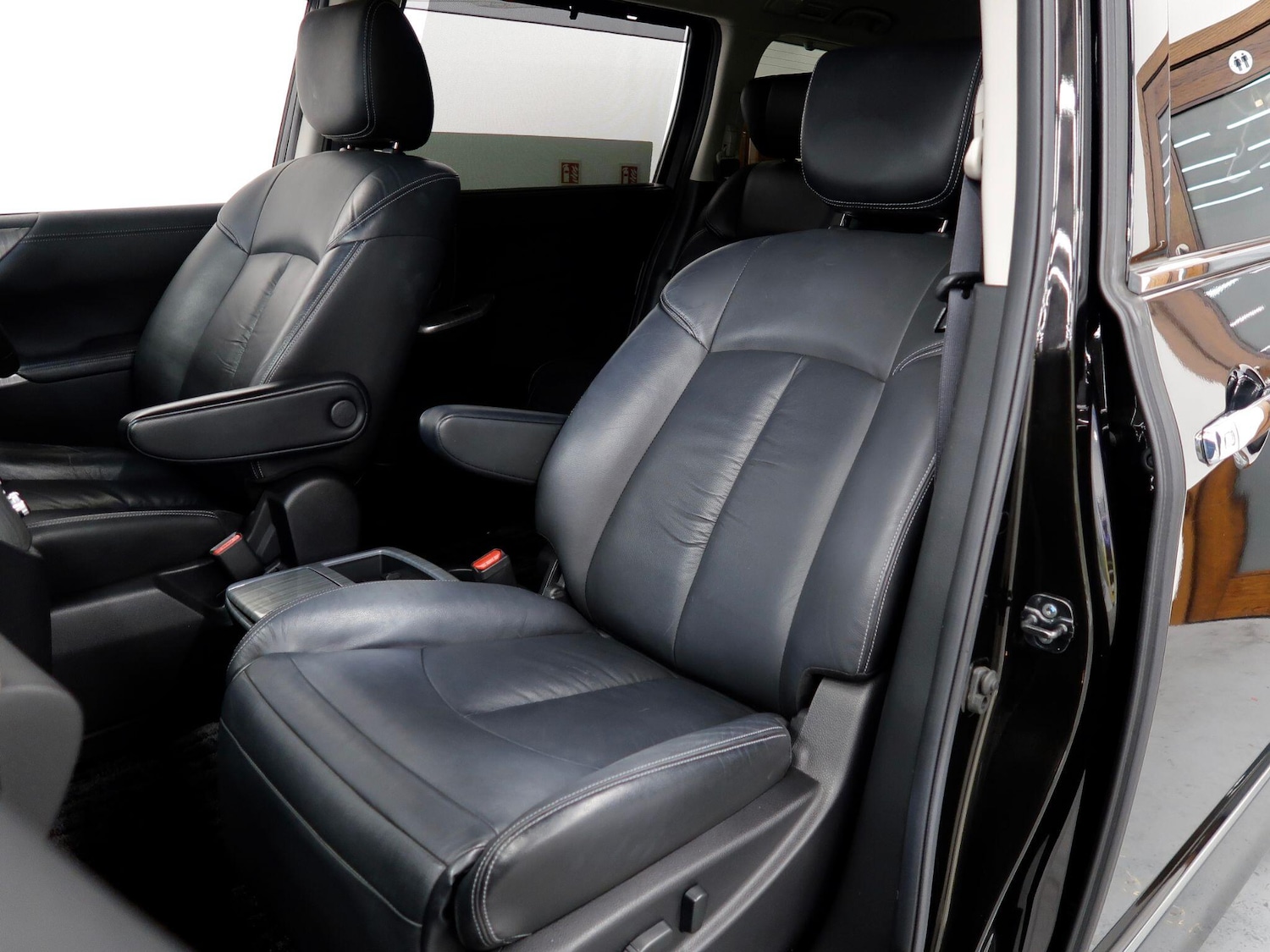 Used Nissan Elgrand 2019 for sale - 78072691: Photo 38