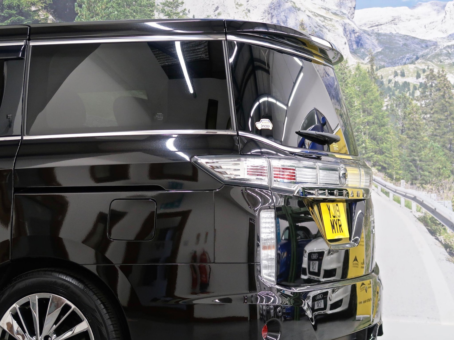 Used Nissan Elgrand 2019 for sale - 78072691: Photo 43