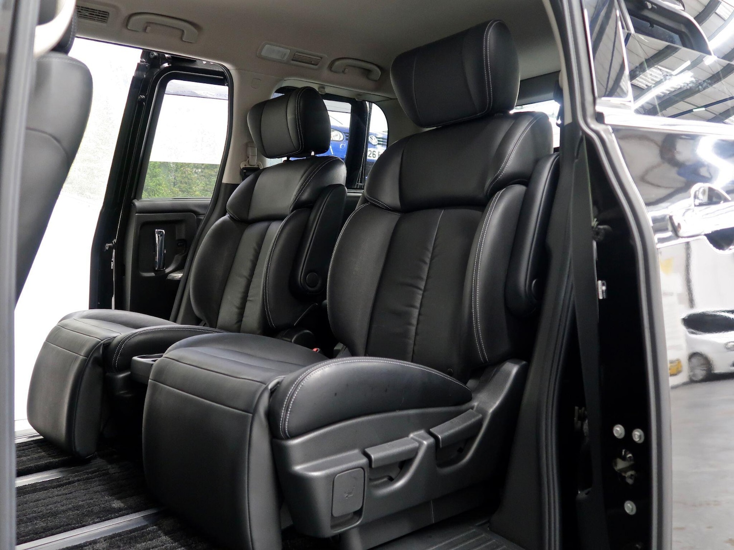 Used Nissan Elgrand 2019 for sale - 78072691: Photo 47