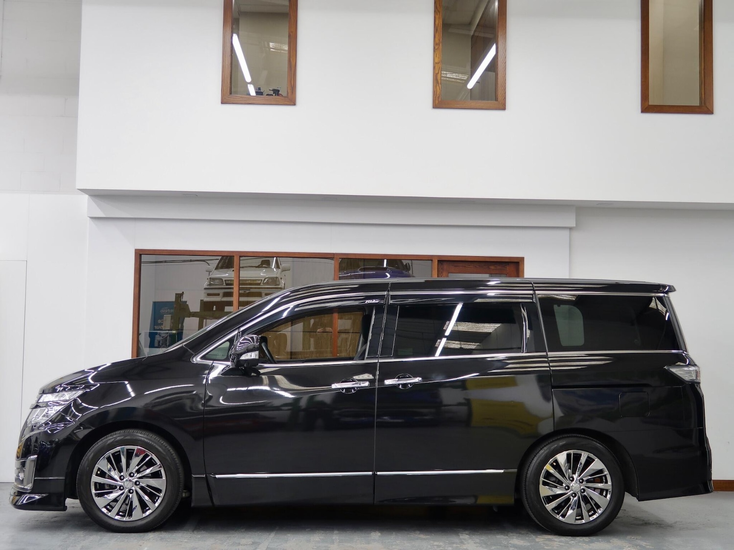 Used Nissan Elgrand 2019 for sale - 78072691: Photo 7