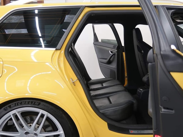 Used Audi RS4 Avant 2006 for sale - 72733932: Photo 33