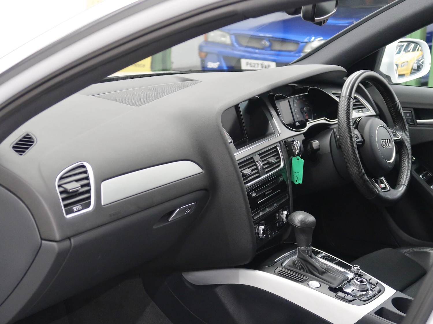 Used Audi A4 Avant 2013 for sale - 76026576: Photo 15