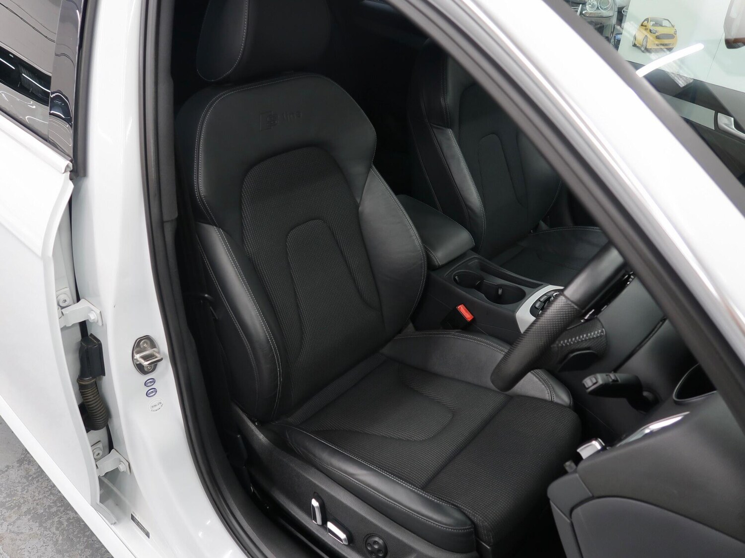 Used Audi A4 Avant 2013 for sale - 76026576: Photo 16