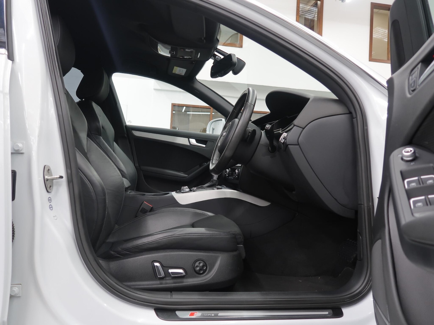 Used Audi A4 Avant 2013 for sale - 76026576: Photo 17