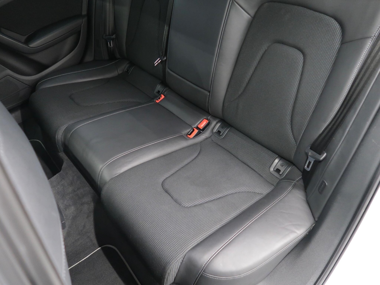 Used Audi A4 Avant 2013 for sale - 76026576: Photo 18