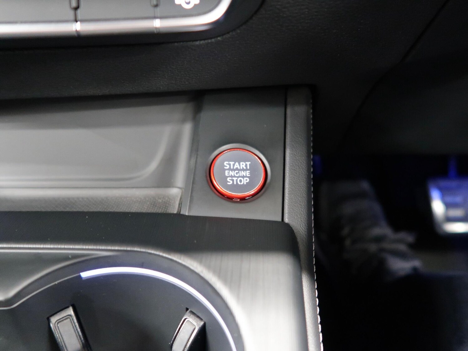 Used Audi RS4 Avant for sale - 78214223: Photo 28