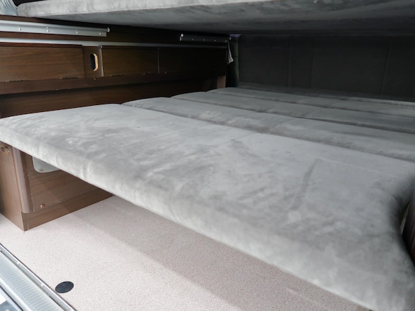 Used Toyota HiAce 2010 for sale - 74837512: Photo 34