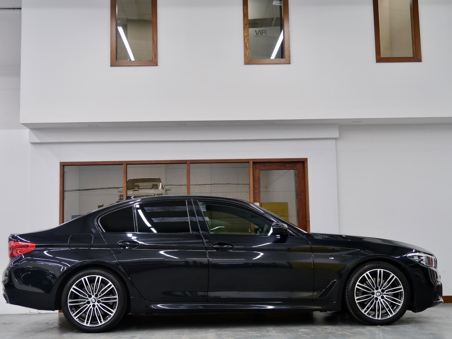 Used BMW 5 Series 2019 for sale - 76512020: Photo 10