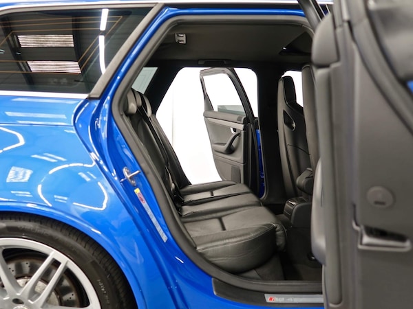 Used Audi RS4 Avant 2006 for sale - 72702302: Photo 29