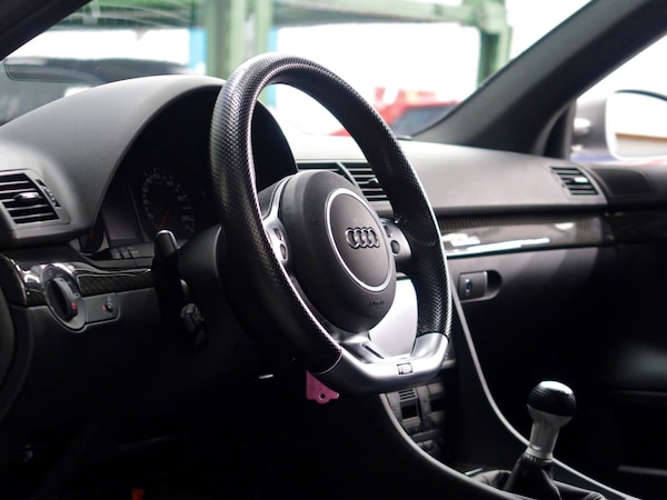 Used Audi RS4 Avant 2006 for sale - 72702302: Photo 2