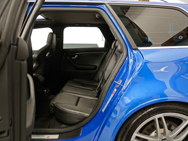 Used Audi RS4 Avant 2006 for sale - 72702302: Photo 32