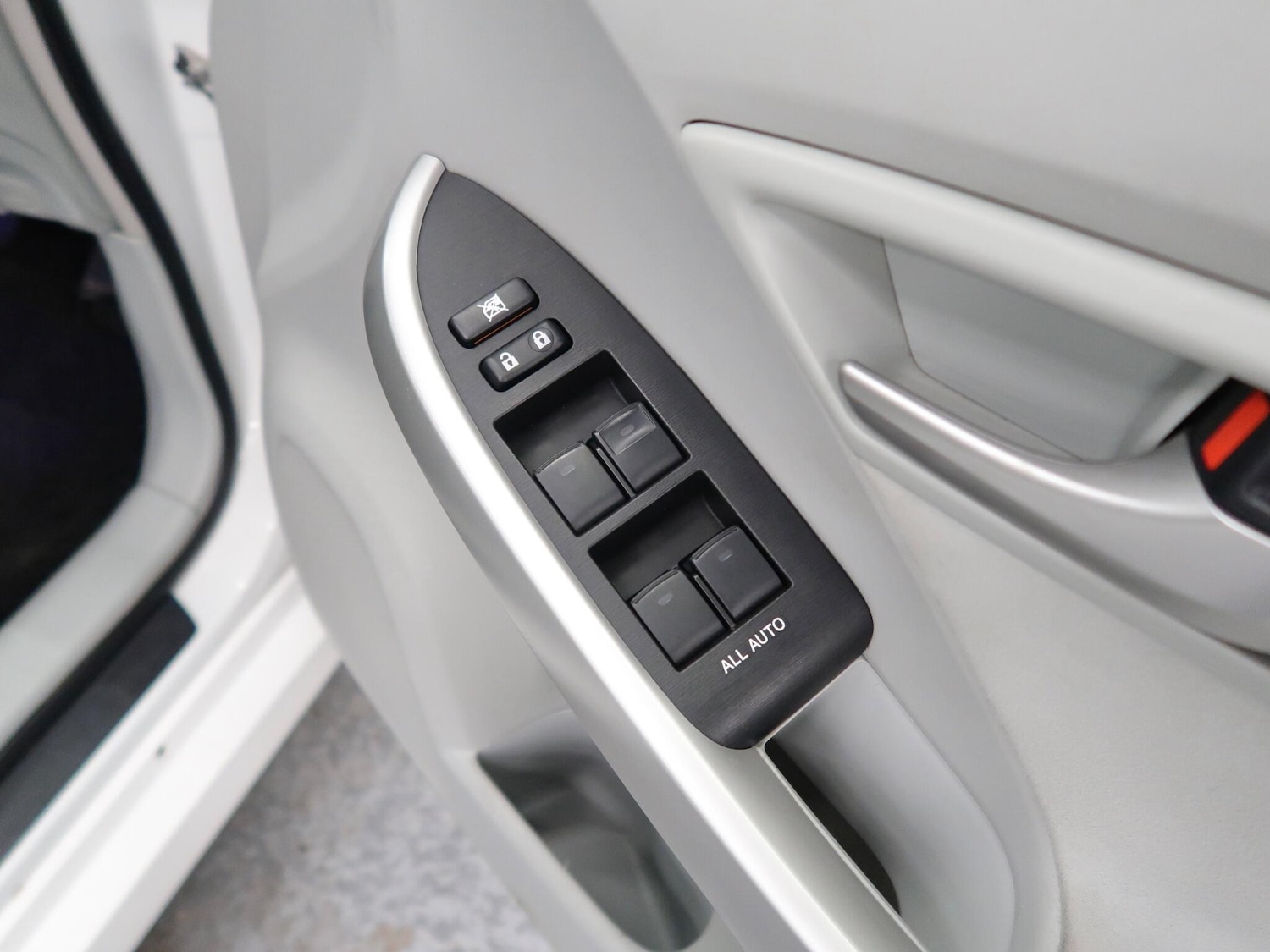 Used Toyota Prius 2025 for sale - 76823413: Photo 34