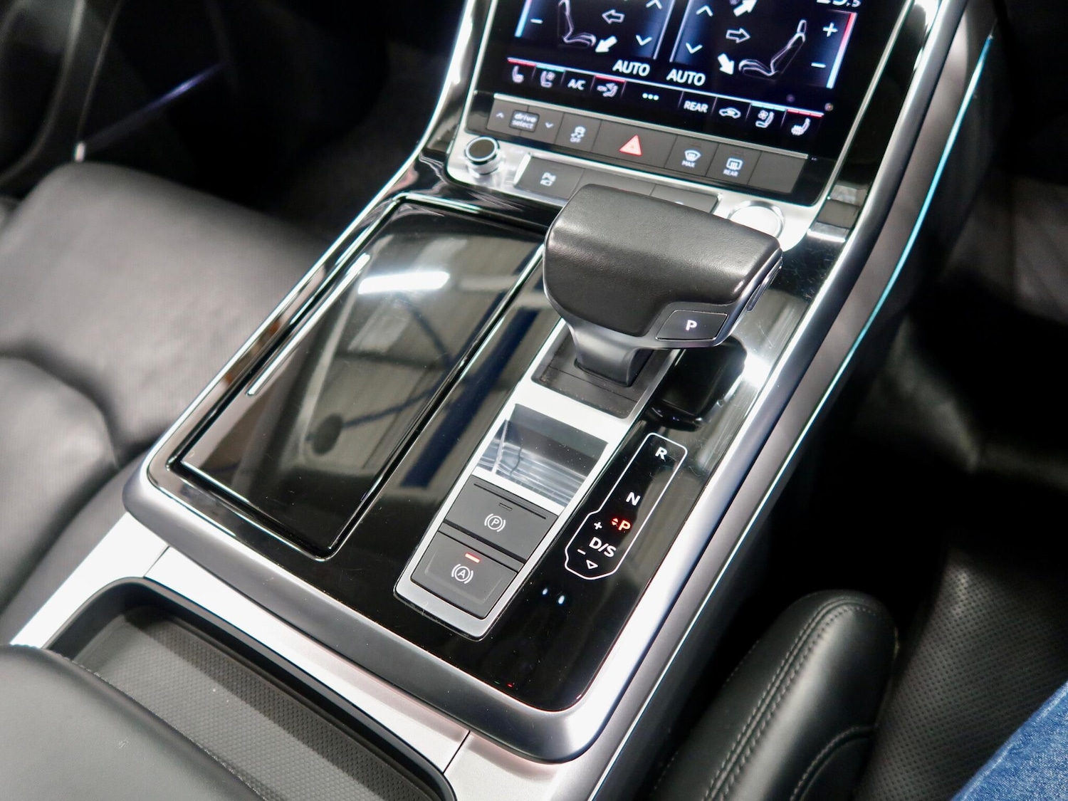 Used Audi Q8 2019 for sale - 76975610: Photo 16