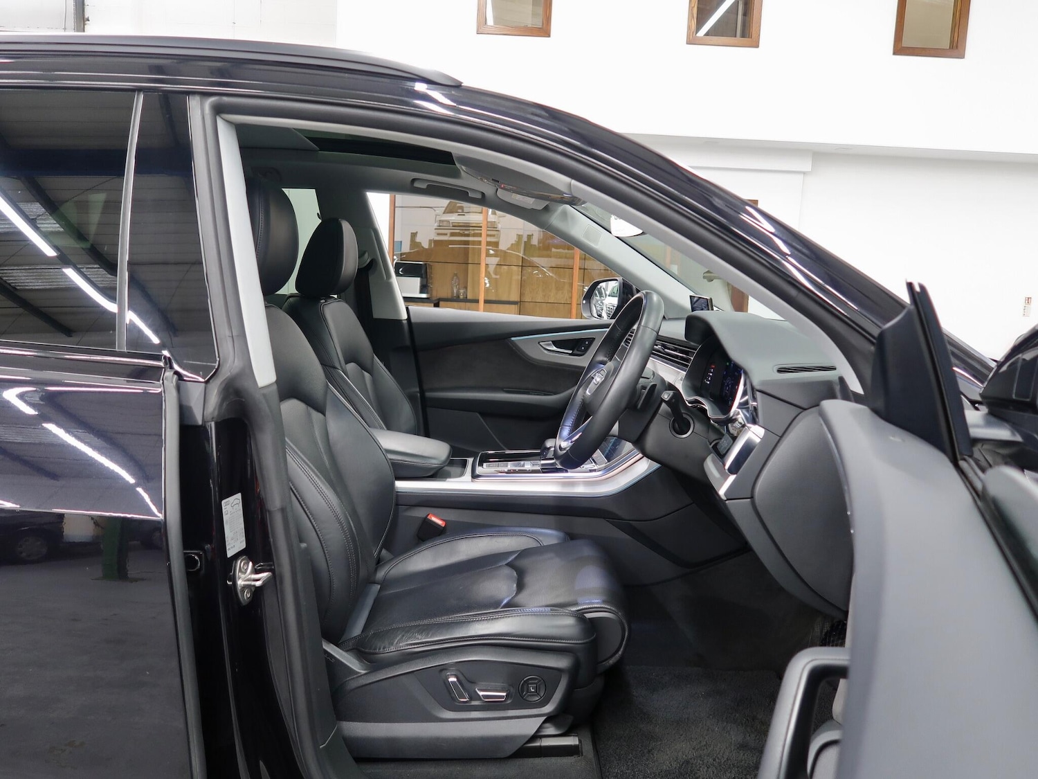 Used Audi Q8 2019 for sale - 76975610: Photo 20