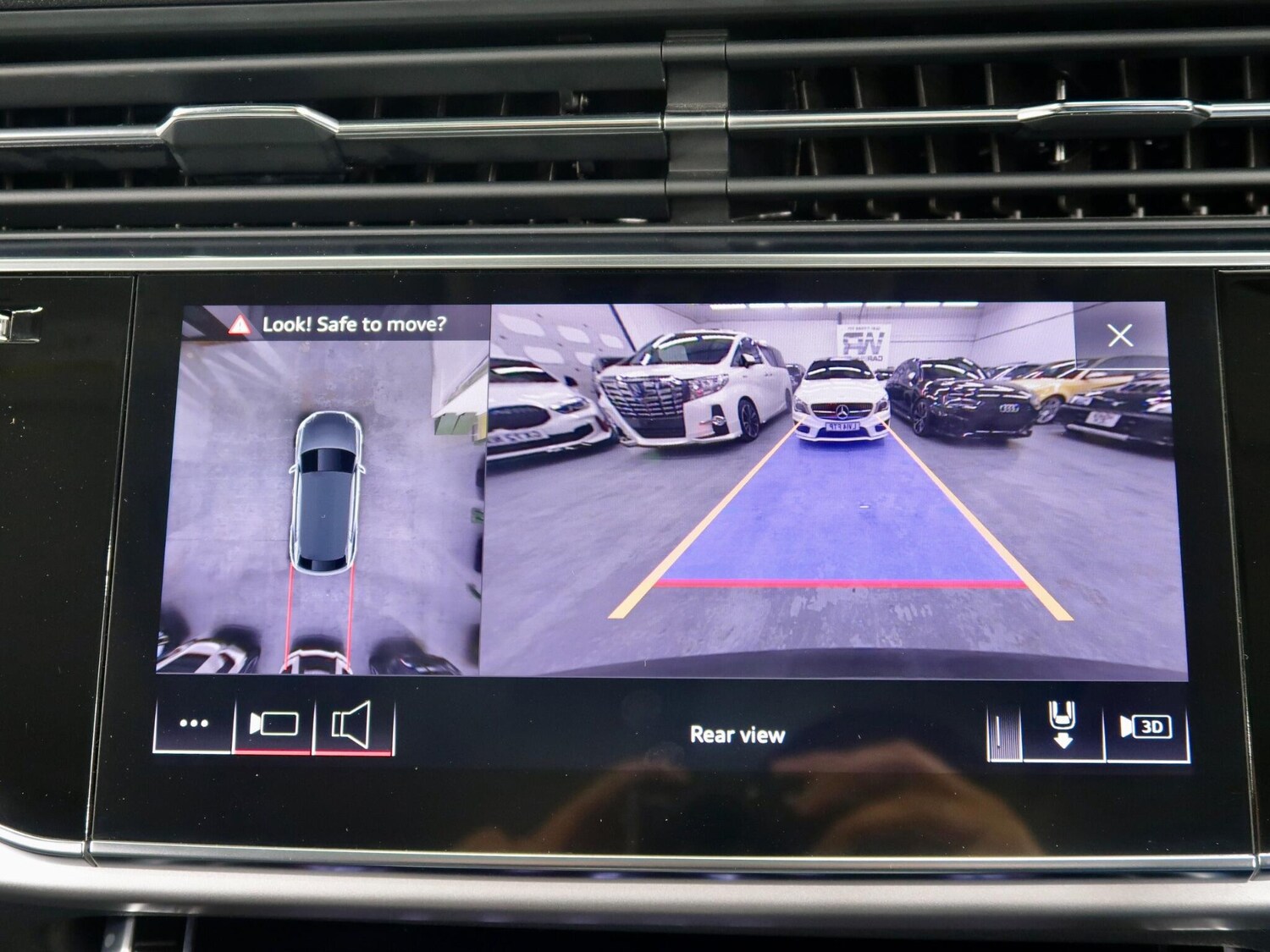 Used Audi Q8 2019 for sale - 76975610: Photo 39