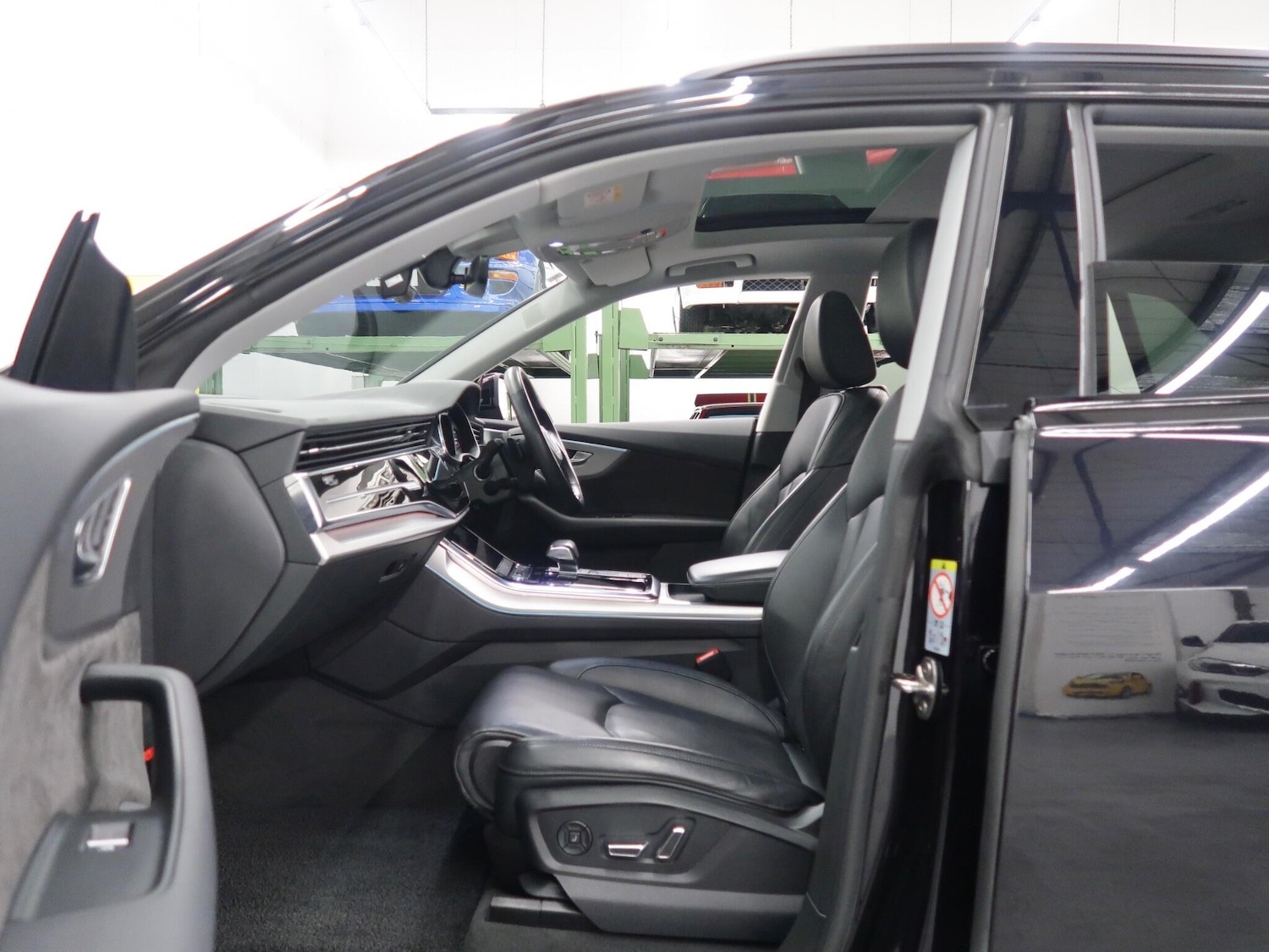 Used Audi Q8 2019 for sale - 76975610: Photo 44