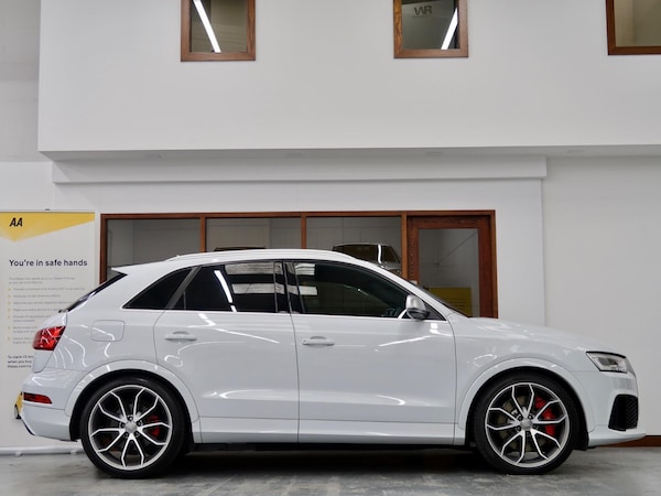 Used Audi RS Q3 2015 for sale - 73799449: Photo 2