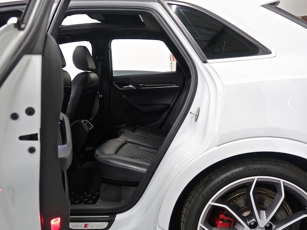 Used Audi RS Q3 2015 for sale - 73799449: Photo 41