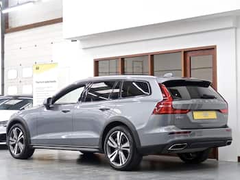 Used Volvo V60 Cross Country 2020 for sale - 79688423: Photo