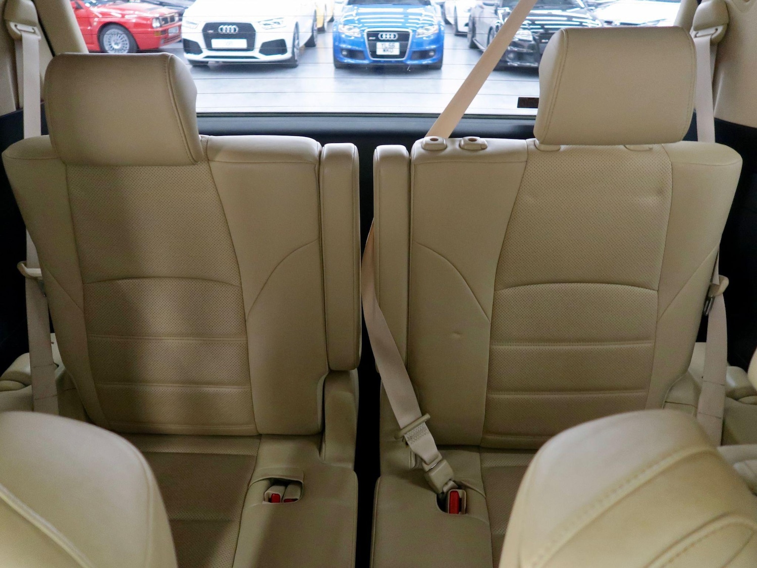 Used Toyota Alphard 2024 for sale - 77001659: Photo 39