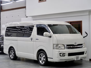 Toyota HiAce feature image