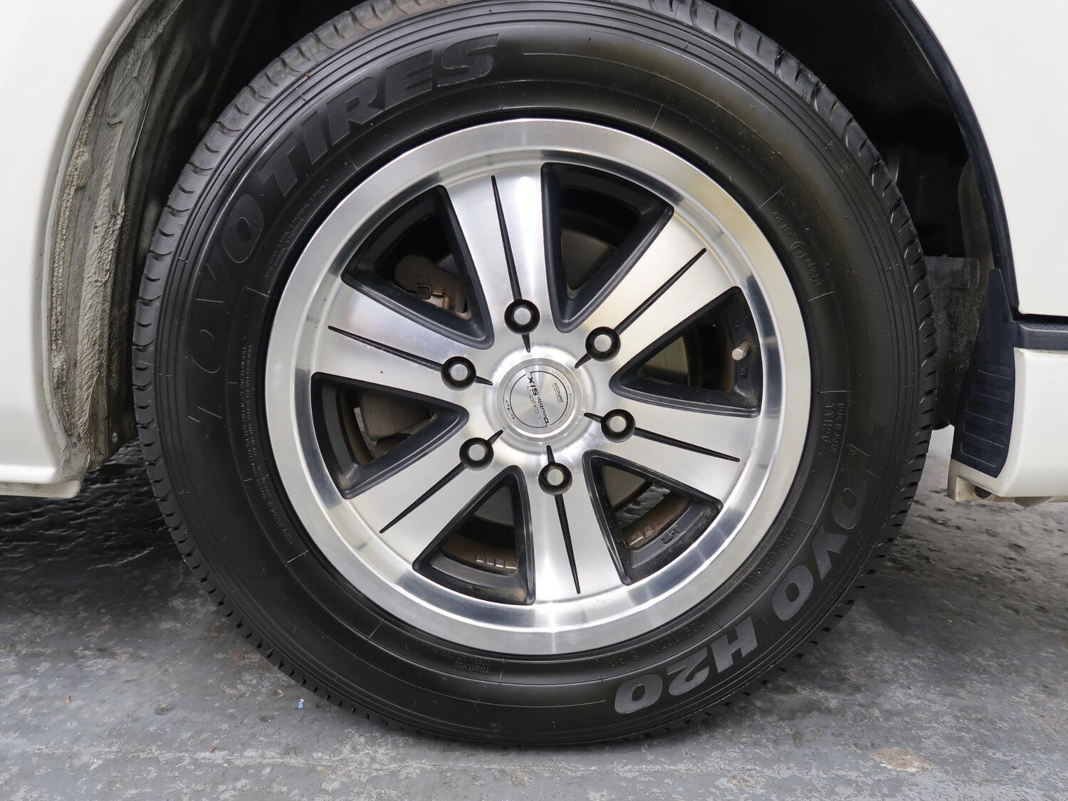 Used Toyota HiAce for sale - 77574836: Photo 44