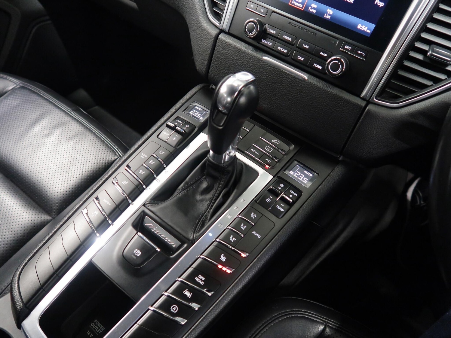 Used Porsche Macan for sale - 76512637: Photo 17