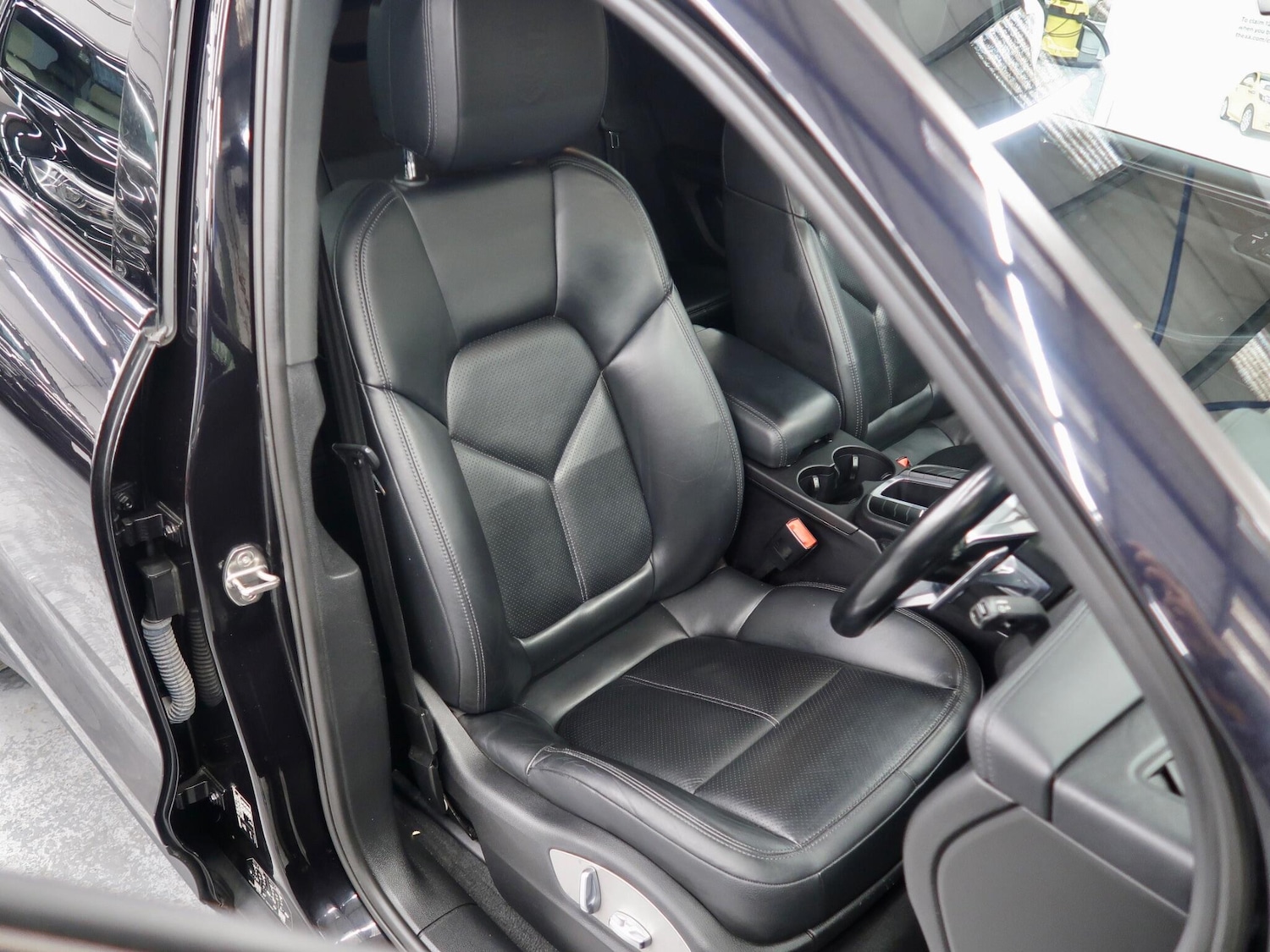 Used Porsche Macan for sale - 76512637: Photo 21