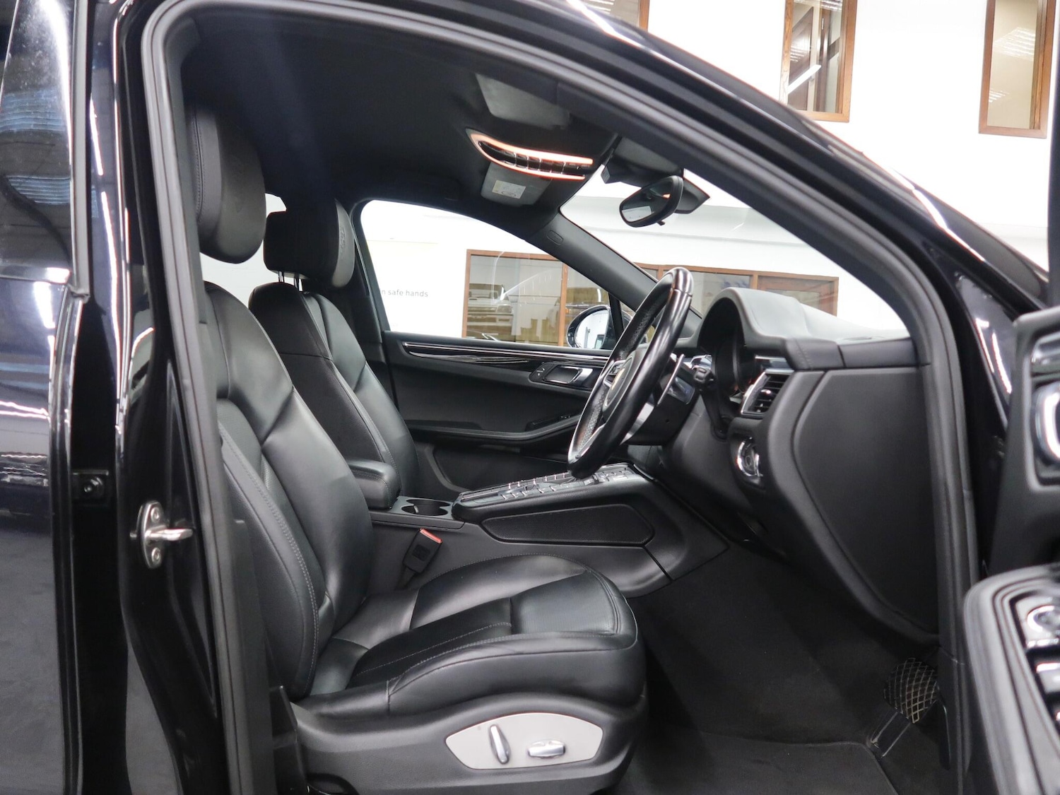 Used Porsche Macan for sale - 76512637: Photo 22