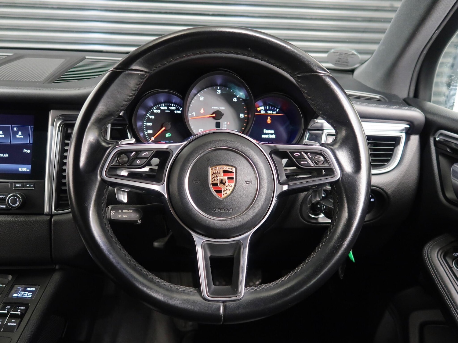 Used Porsche Macan for sale - 76512637: Photo 31
