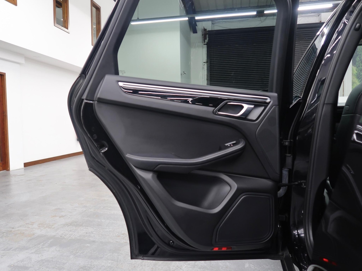 Used Porsche Macan for sale - 76512637: Photo 37