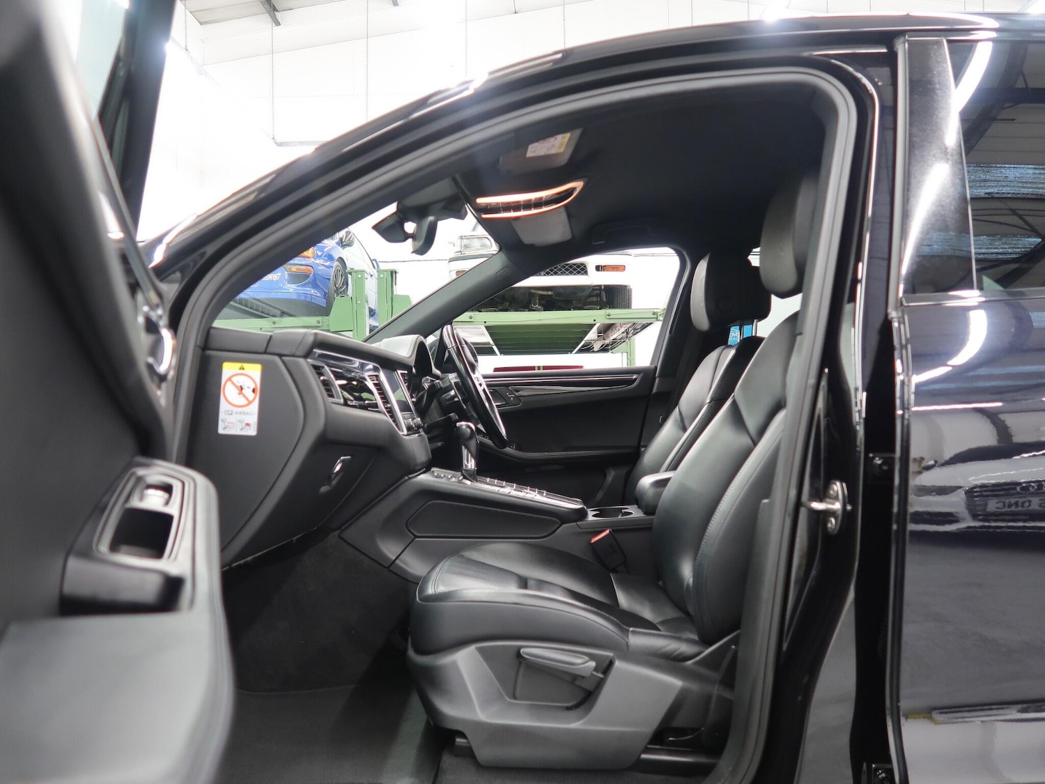 Used Porsche Macan for sale - 76512637: Photo 48