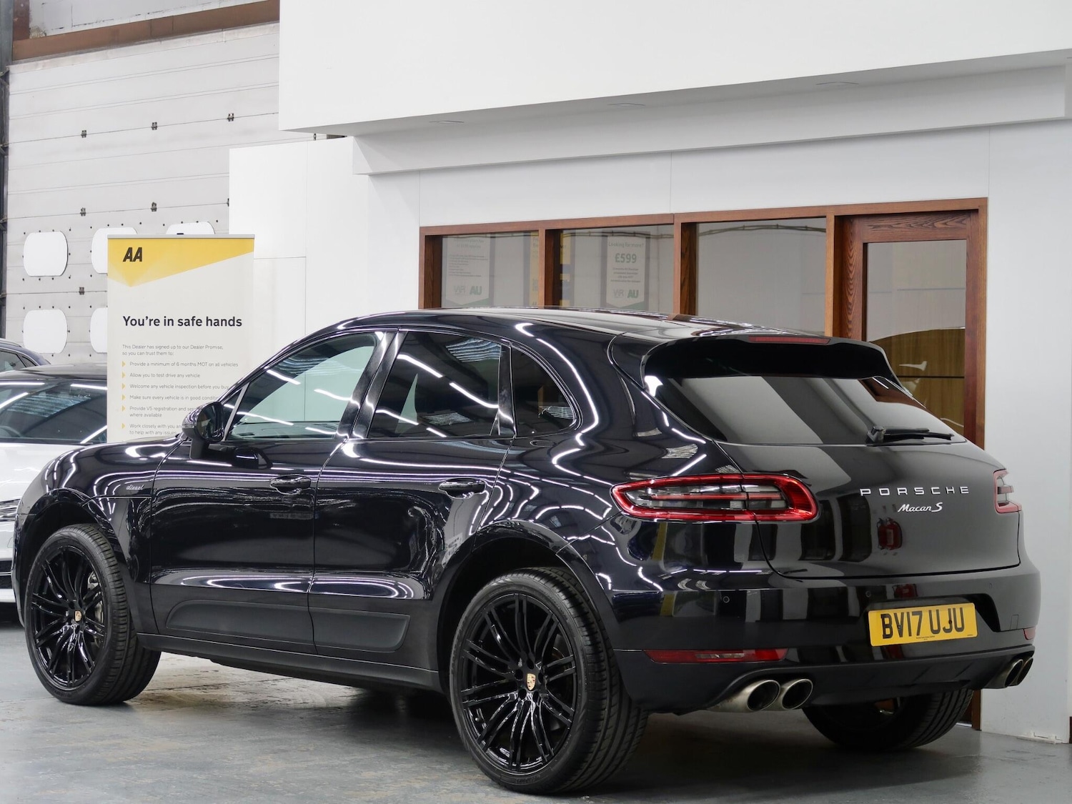 Used Porsche Macan for sale - 76512637: Photo 5