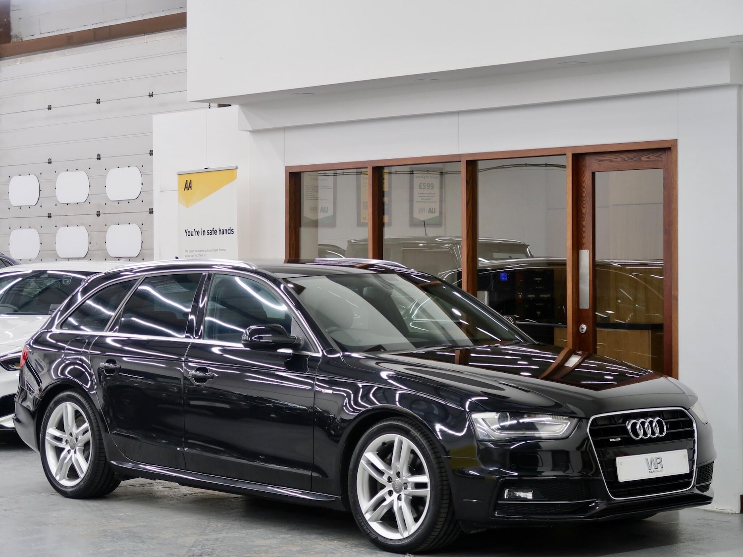 Used Audi A4 2025 for sale - 77001654: Photo 2