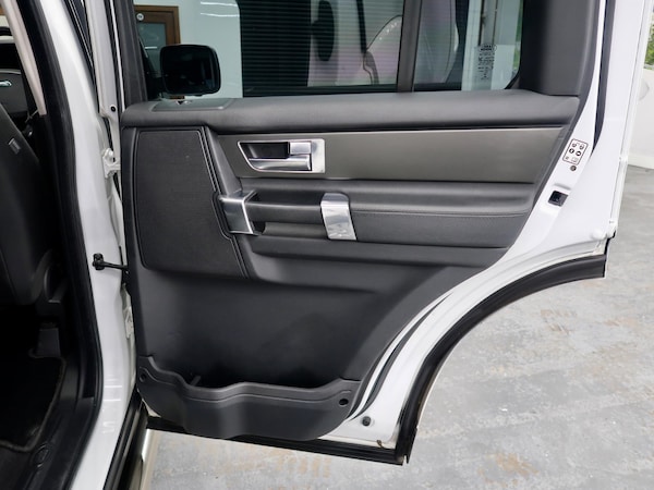 Used Land Rover Discovery 4 2013 for sale - 74323966: Photo 26