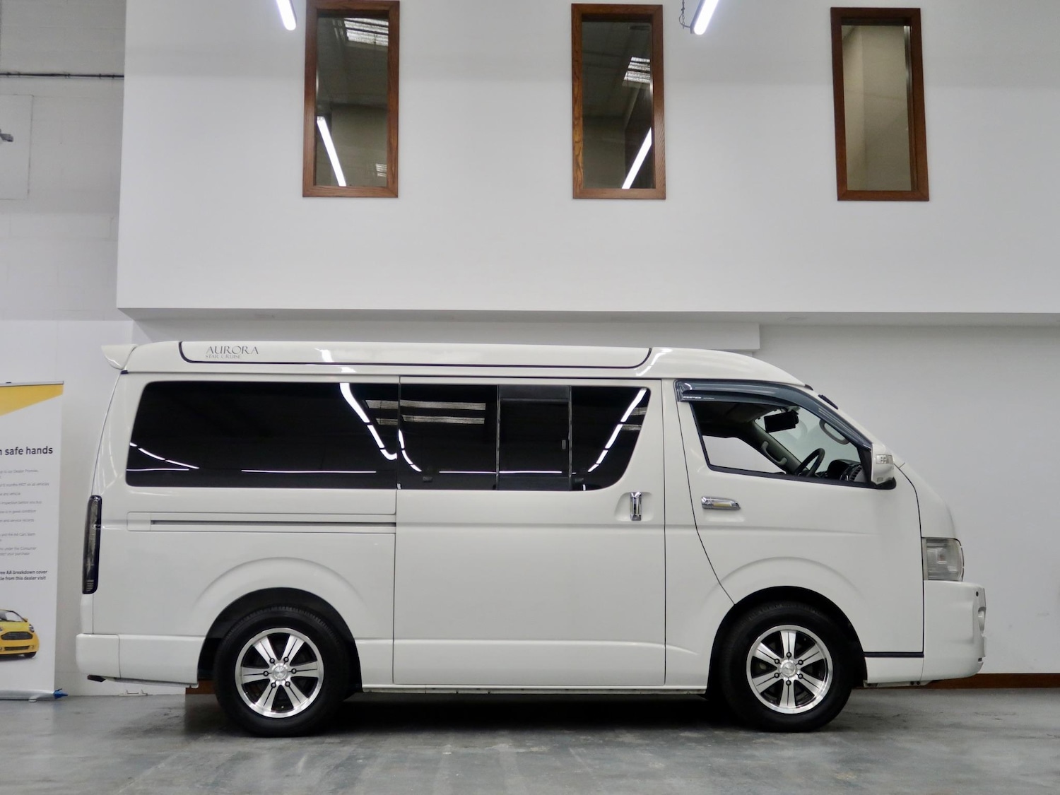 Used Toyota HiAce 2025 for sale - 77001649: Photo 10