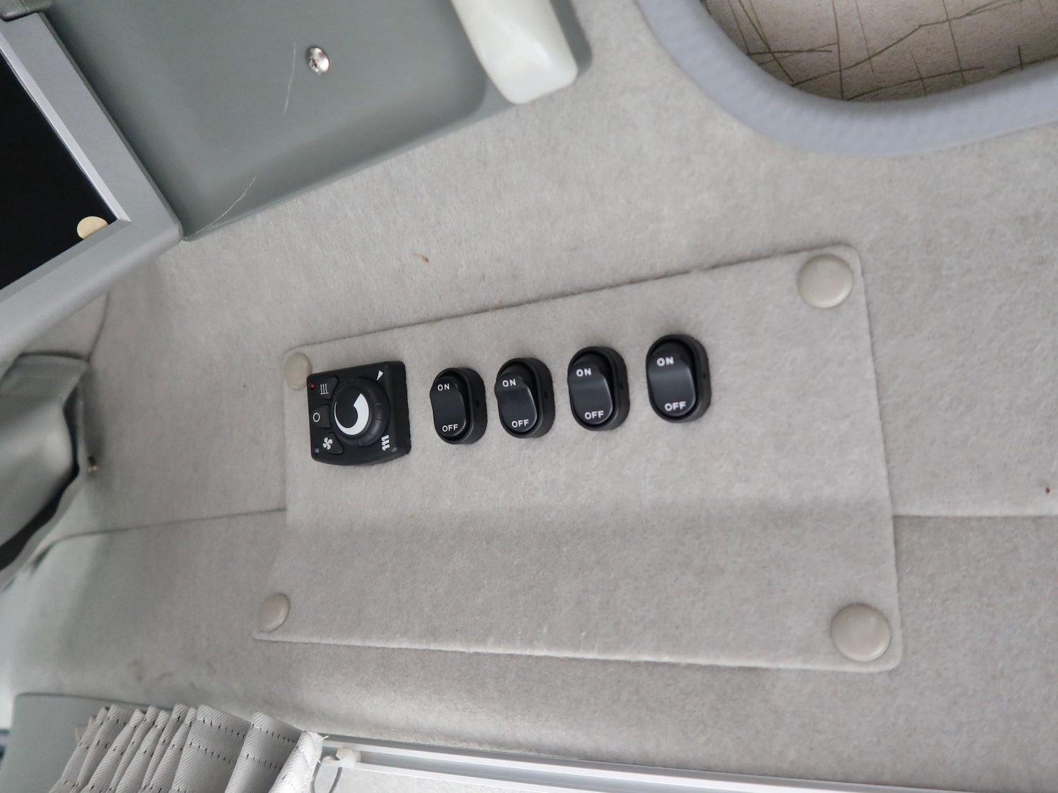 Used Toyota HiAce 2025 for sale - 77001649: Photo 23