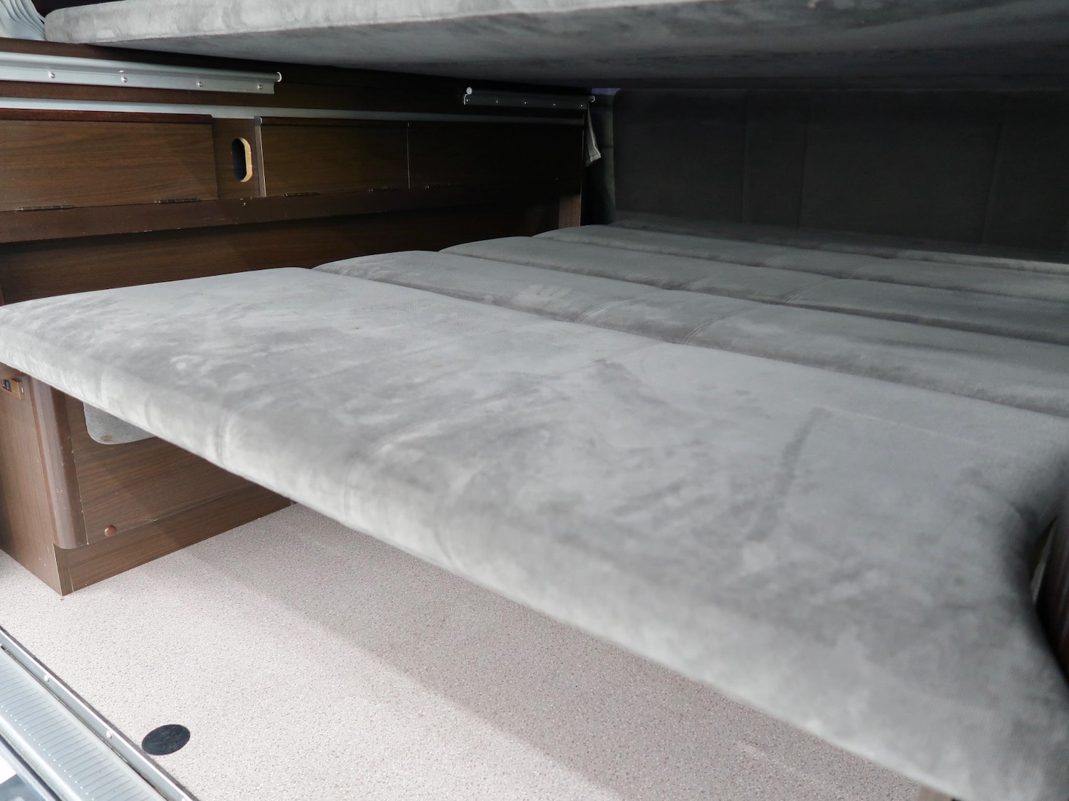 Used Toyota HiAce 2025 for sale - 77001649: Photo 34