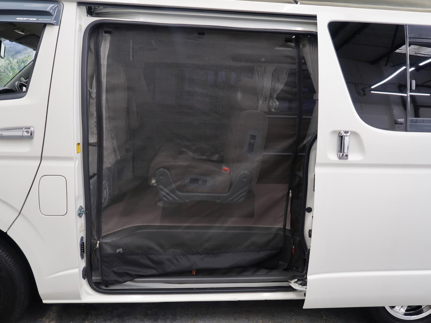 Used Toyota HiAce 2025 for sale - 77001649: Photo 36