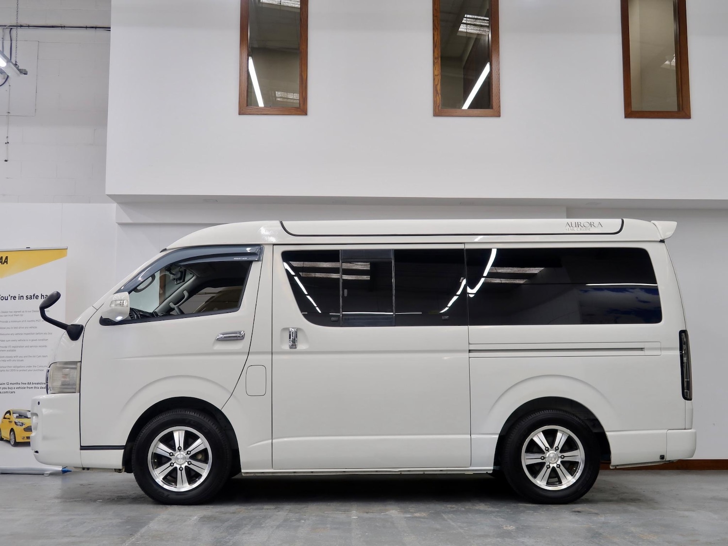 Used Toyota HiAce 2025 for sale - 77001649: Photo 8
