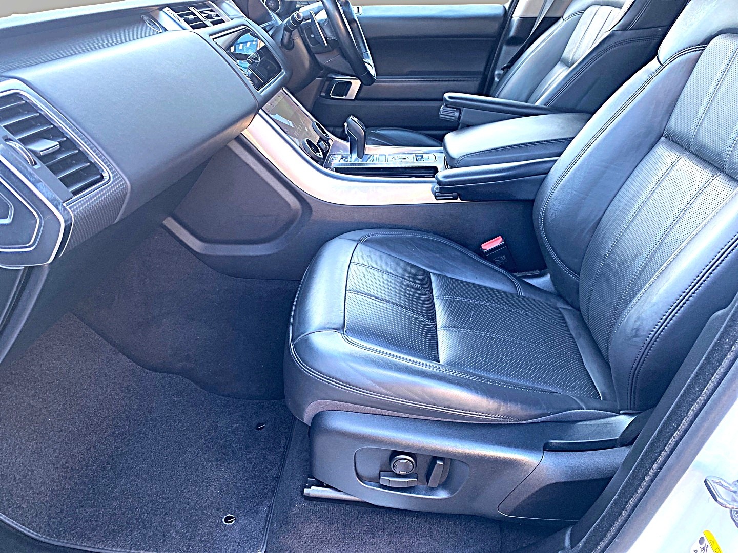 Used Land Rover Range Rover Sport 2018 for sale - 77718790: Photo 31