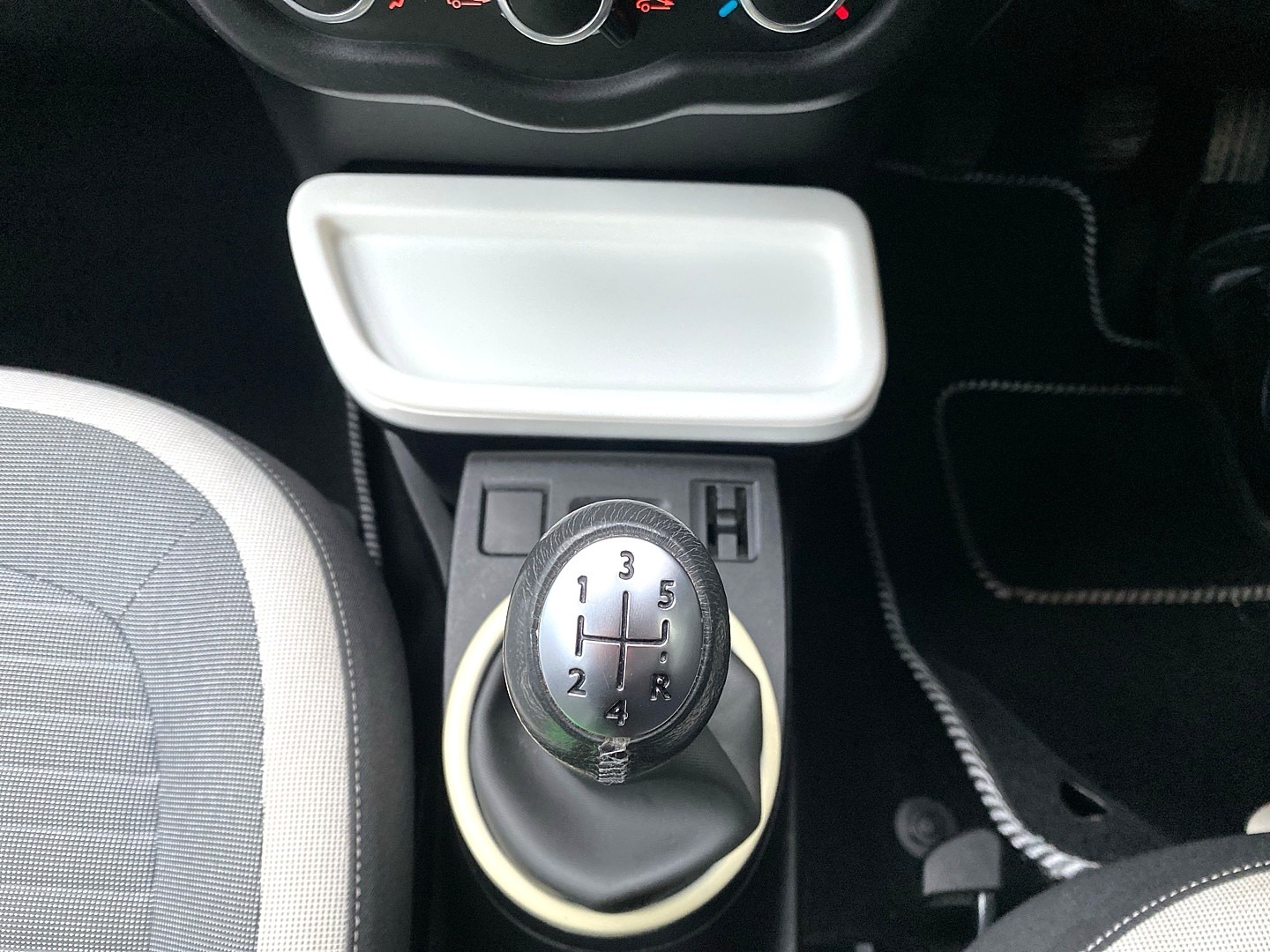 Used Renault Twingo 2015 for sale - 77285581: Photo 14