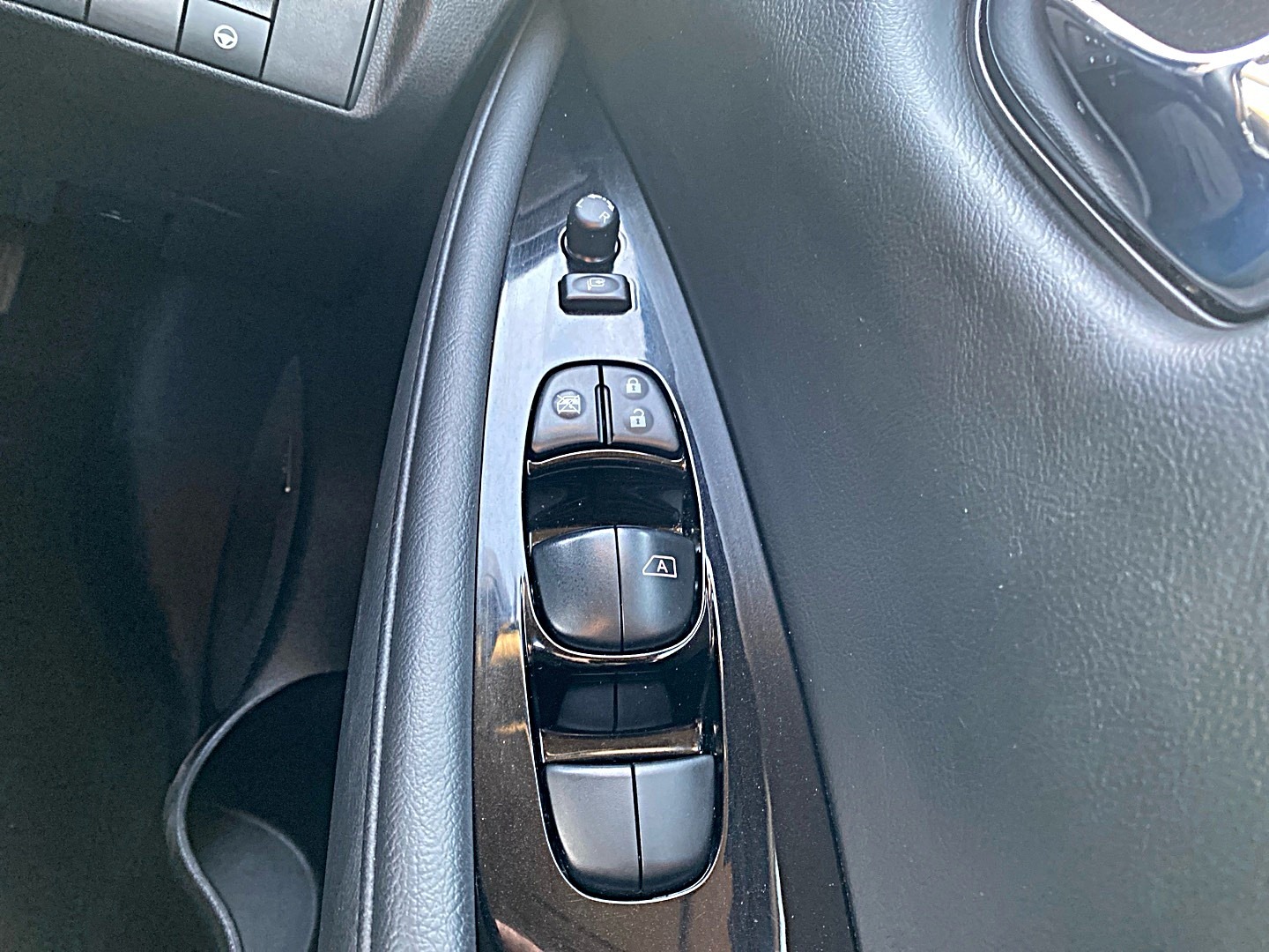 Used Nissan Leaf 2019 for sale - 77198077: Photo 22