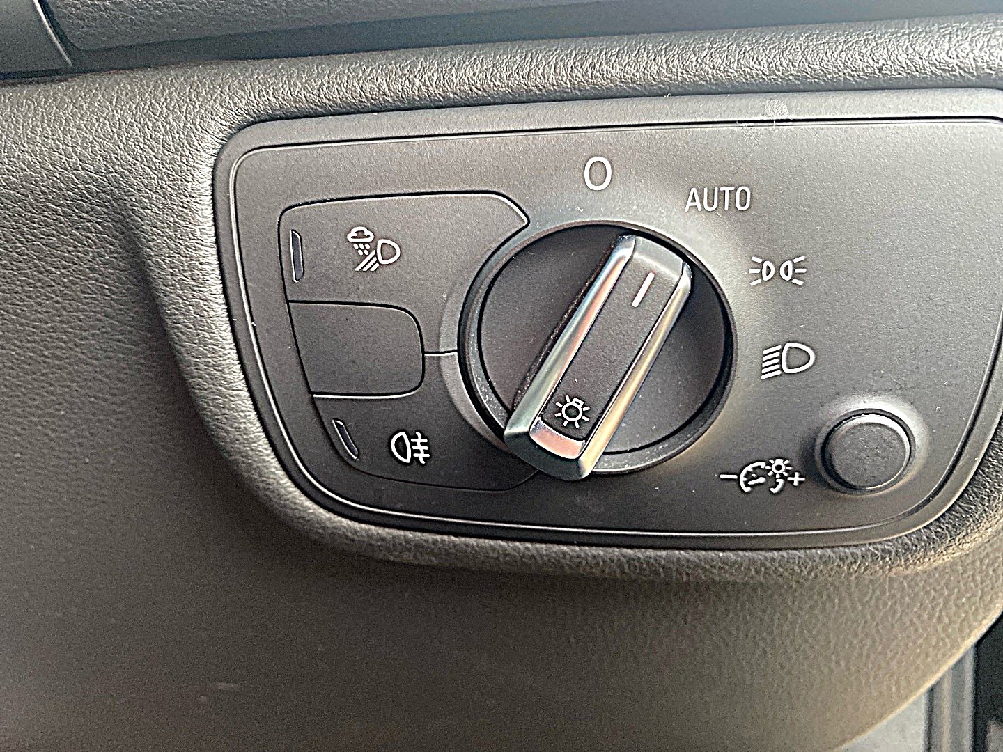 Used Audi A6 2013 for sale - 77763030: Photo 8