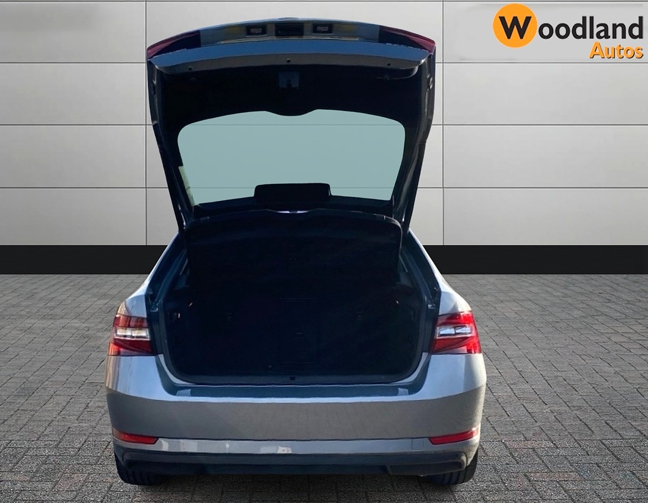 Used Skoda Superb 2018 for sale - 76579709: Photo 11