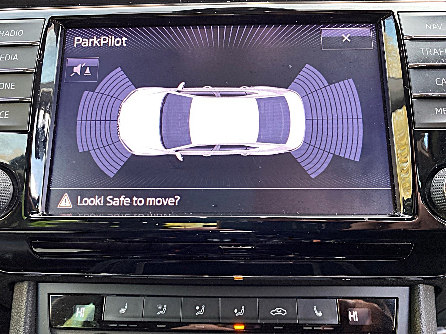 Used Skoda Superb 2018 for sale - 76579709: Photo 8