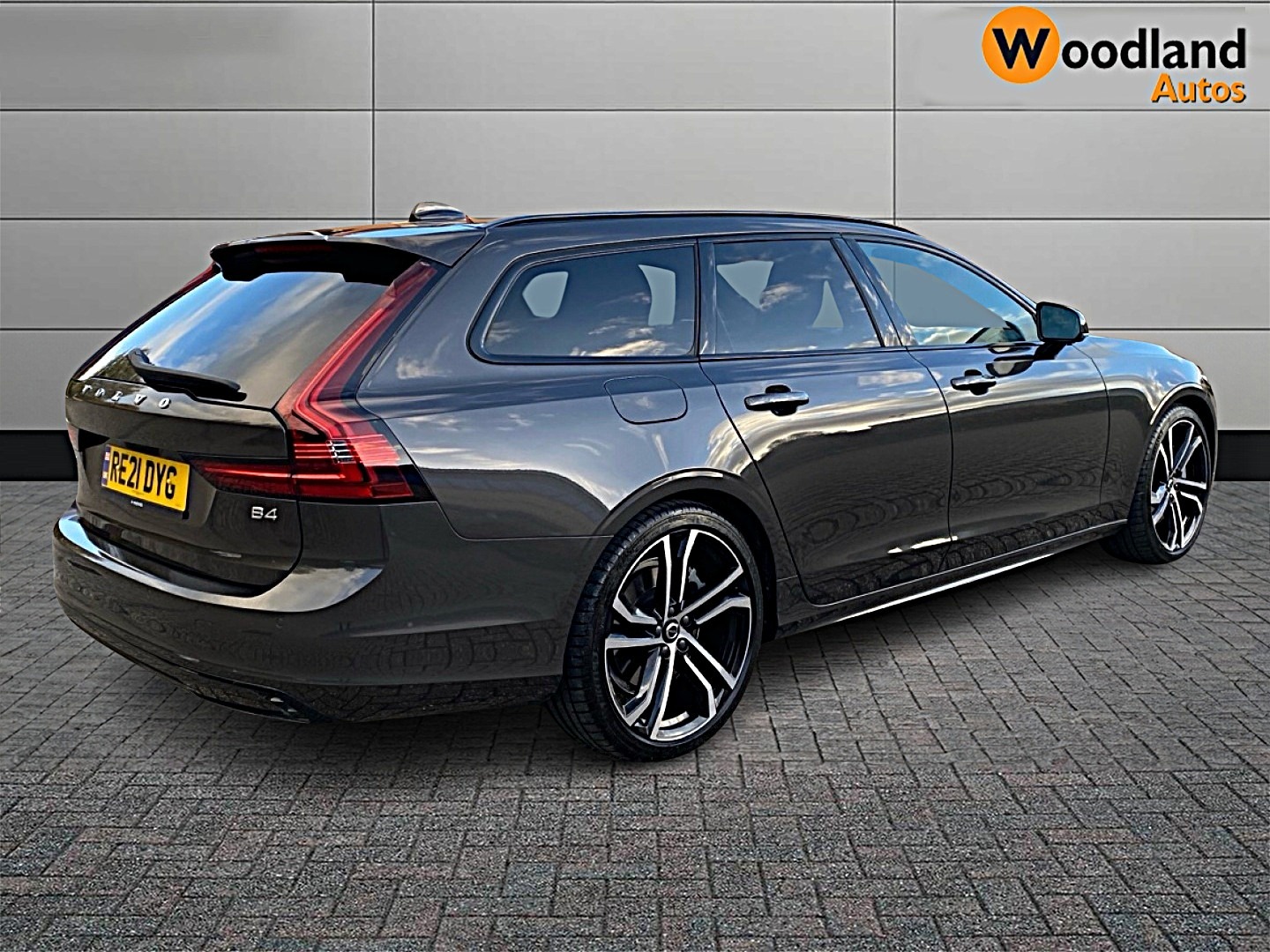 Used Volvo V90 2021 for sale - 76392508: Photo 2