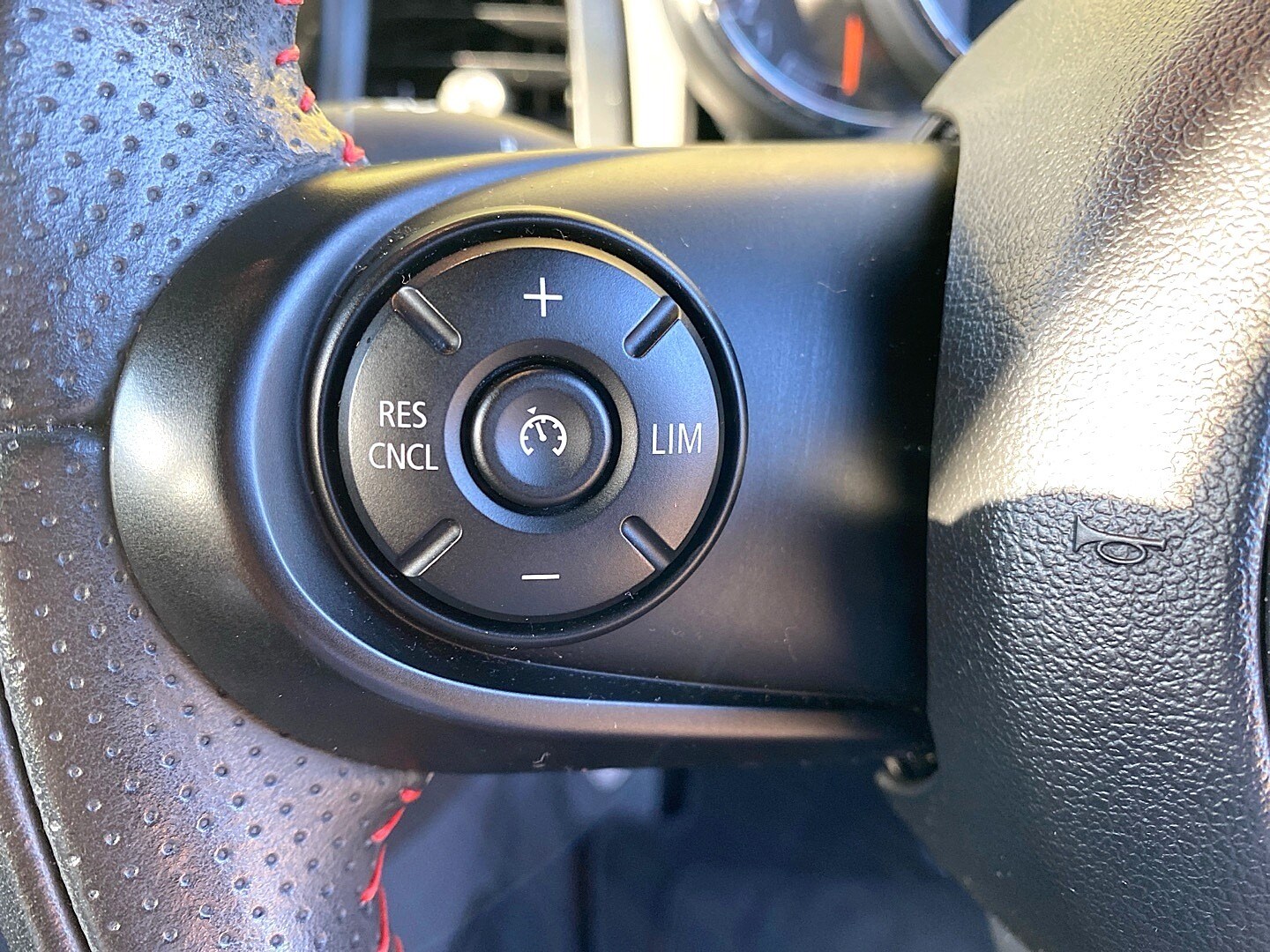 Used MINI Hatch 2019 for sale - 76252456: Photo 22