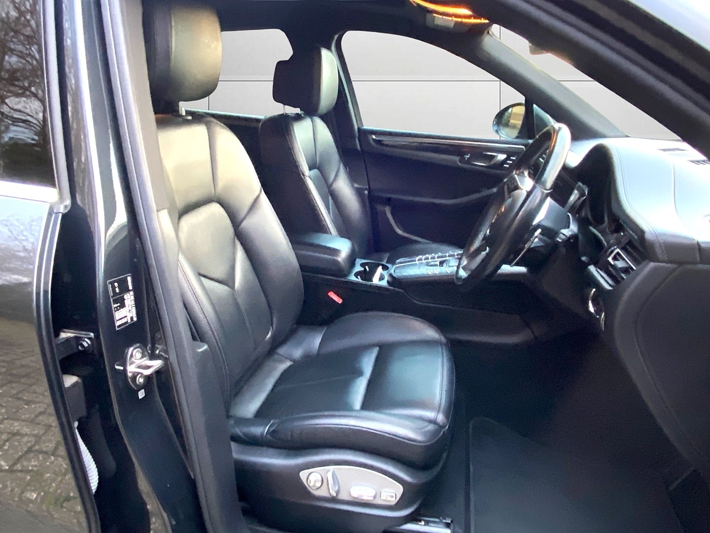 Used Porsche Macan 2019 for sale - 76652900: Photo 25